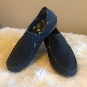 Women’s OluKai Nohea Canvas size 9